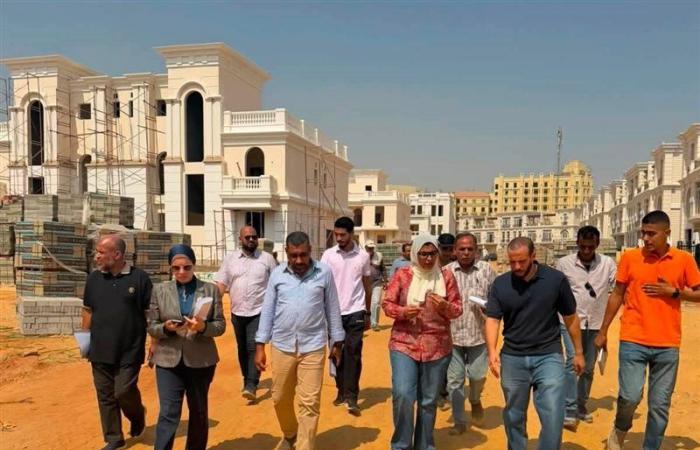 بالبلدي : جولة
      حاسمة
      في
      R5
      بالعاصمة
      الجديدة..
      توجيهات
      بالإسراع
      في
      تنفيذ
      الفيلات
      والقصور
      وتسليم
      الوحدات
      في
      مواعيدها
