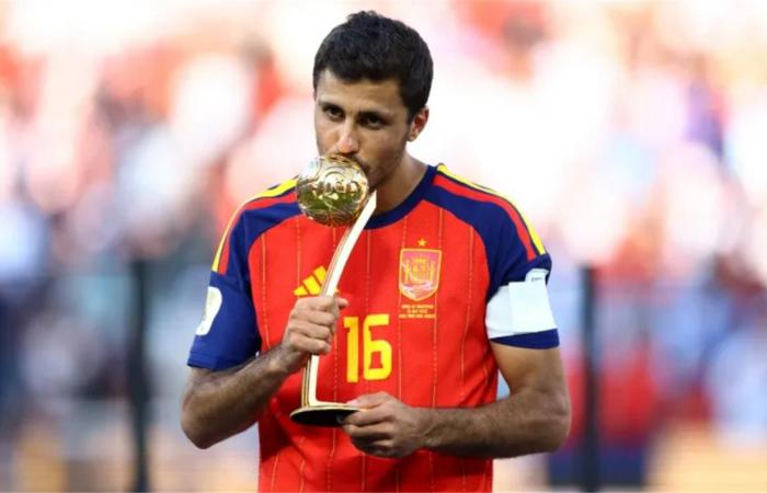بالبلدي : برشلونة
      يحسم
      مشاركة
      رودري
      أمام
      الأهلي
      في
      كأس
      خوان
      جامبر