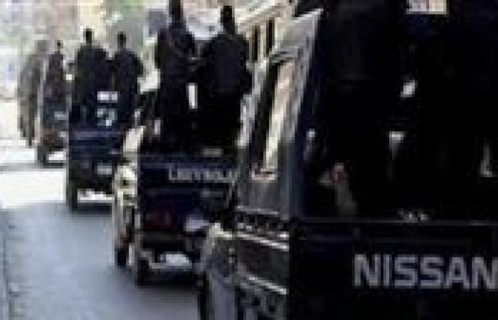 بالبلدي: قتلوه
      وحرقوا
      جثته..مقتل
      شخص
      أثناء
      ضبطه
      وأبناء
      عمومته
      لقتلهم
      تلميذ
      بقنا