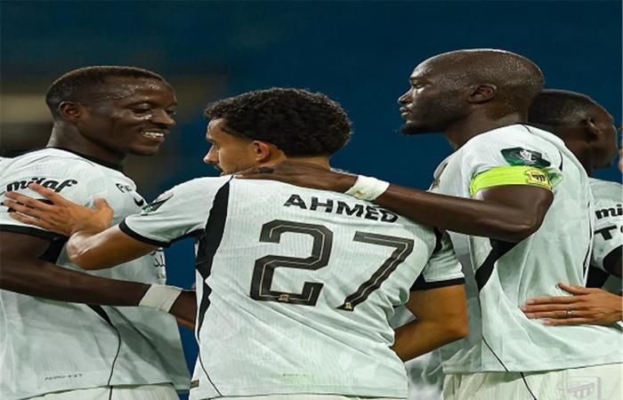 بالبلدي : فيديو
      |
      الاتحاد
      يهزم
      النجمة
      بثلاثية
      ويتأهل
      إلى
      دور
      الـ
      16
      من
      كأس
      خادم
      الحرمين
      الشريفين