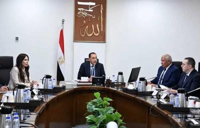رئيس
      مجلس
      الوزراء
      يتابع
      الموقف
      التنفيذي
      لتطوير
      وتنمية
      منطقة
      الساحل
      الشمالي
      الغربي