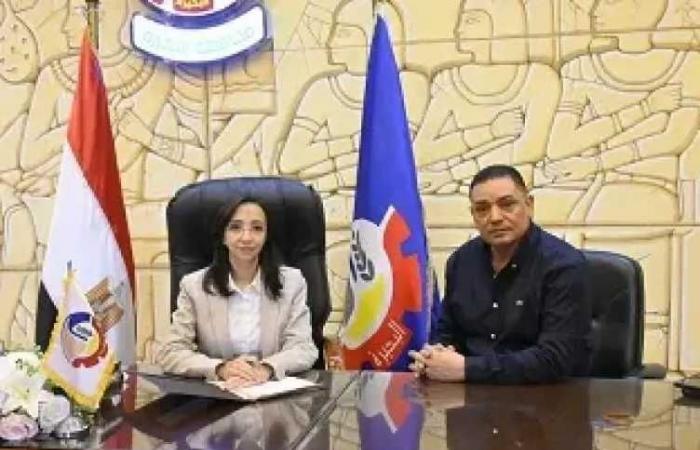 محافظ
      البحيرة
      توجه
      بسرعة
      دراسة
      مطالب
      المواطنين
      وإزالة
      معوقات
      المشروعات