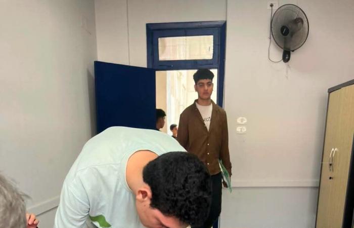 بالبلدي : توافد
      الطلاب
      على
      مقار
      الاختبارات
      الإلكترونية
      لاستكمال
      امتحانات
      القبول
      بمدارس
      التكنولوجيا
      التطبيقية