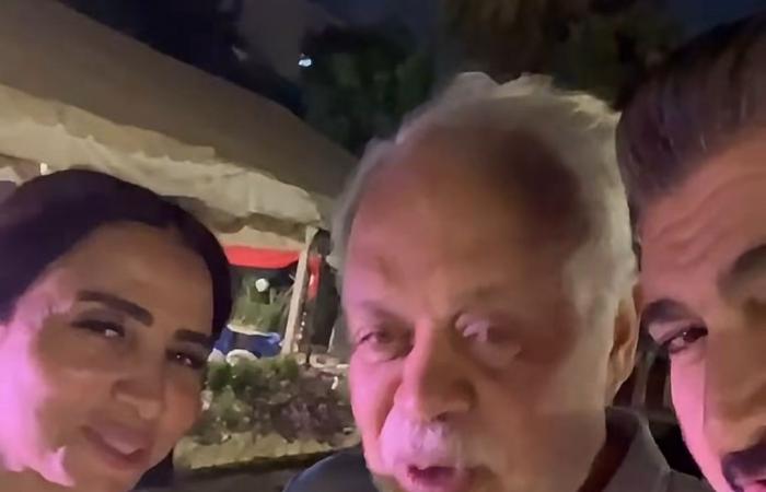 بالبلدي: ياسر
      جلال
      عن
      مسلسله
      مع
      مها
      سليم:
      "أول
      منتج
      يدفع
      مقابل
      حق
      الأداء
      العلني"