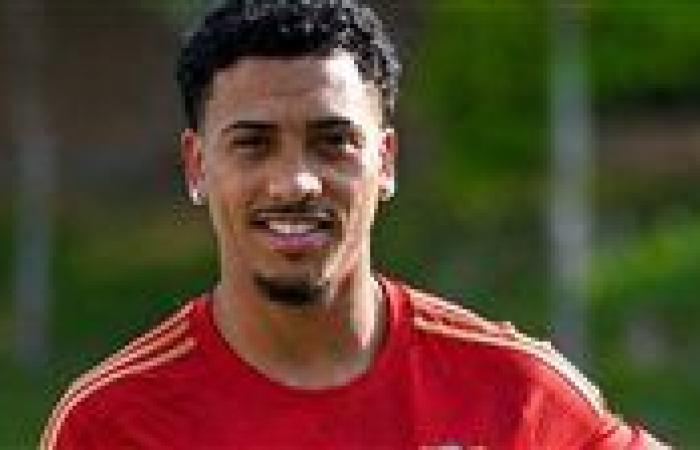 بالبلدي: تطورات
      أزمة
      بيزيرا
      مع
      الزمالك..
      اللاعب
      قادم
      للتفاوض
      على
      رحيله
