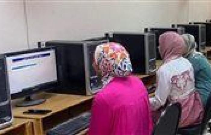 بالبلدي: رابط
      التحويل
      بين
      كليات
      جامعة
      الأزهر
      للوافدين