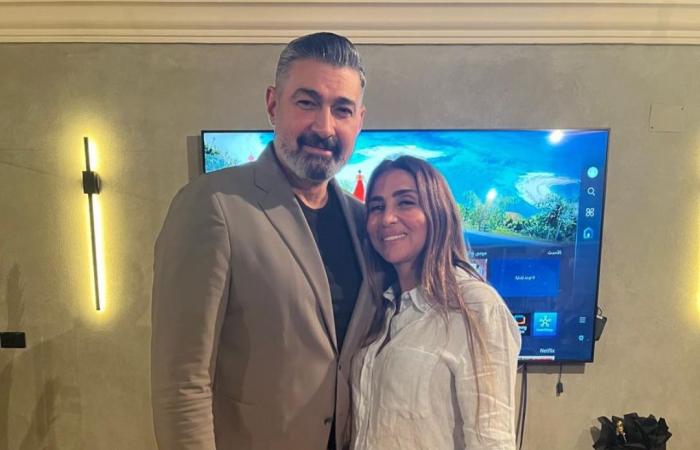بالبلدي: ياسر
      جلال
      عن
      مسلسله
      مع
      مها
      سليم:
      "أول
      منتج
      يدفع
      مقابل
      حق
      الأداء
      العلني"