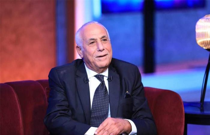 بالبلدي : حسين
      لبيب:
      جماهير
      الزمالك
      سبب
      رئيسي
      في
      الفوز
      بالدوري
      المصري