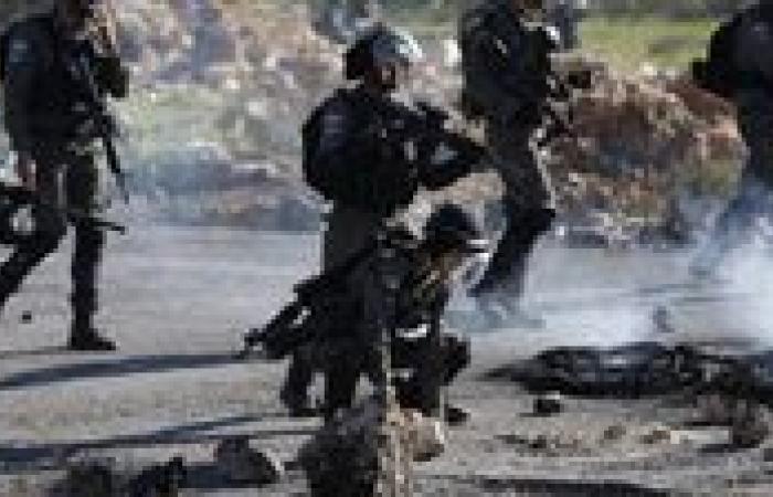 بالبلدي: قوات
      الاحتلال
      الإسرائيلي
      تقتحم
      طوباس
      وتهدم
      3
      منازل
      شمال
      القدس