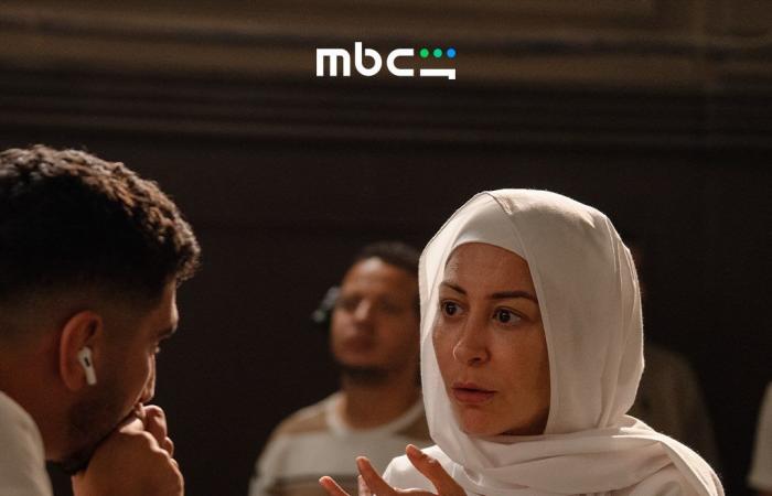 بالبلدي: مستوحى
      من
      قضية
      حقيقية..
      منة
      شلبي
      تنتهي
      من
      تصوير
      مسلسل
      "عنبر
      الموت"
      (صور)