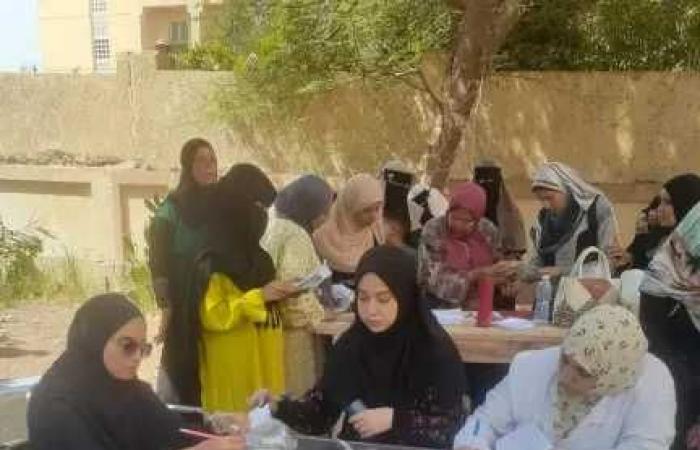 الزراعة:
      فحص
      أكثر
      من
      80
      ألف
      رأس
      ماشية
      للكشف
      عن
      البروسيلا
      والسل
      خلال
      يوليو