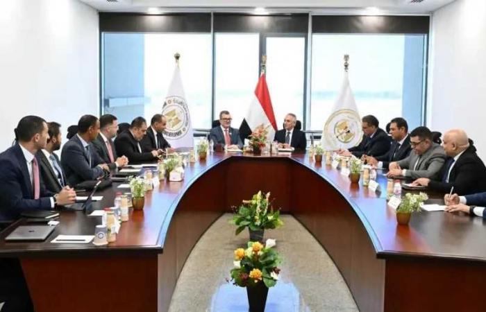 وزيرا
      ”العدل”
      و”التخطيط”
      يبحثان
      الاستعانة
      بالحلول
      التكنولوجية
      المبتكرة
      وتطوير
      الخدمات
      المقدمة
      للمواطنين