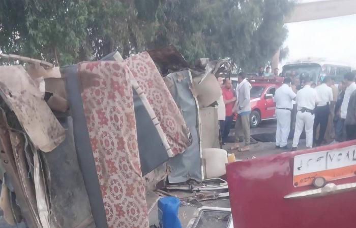 بالبلدي : بالأسماء..
      مصرع
      وإصابة
      19
      في
      حادث
      انقلاب
      سيارة
      عمالة
      بالمنوفية