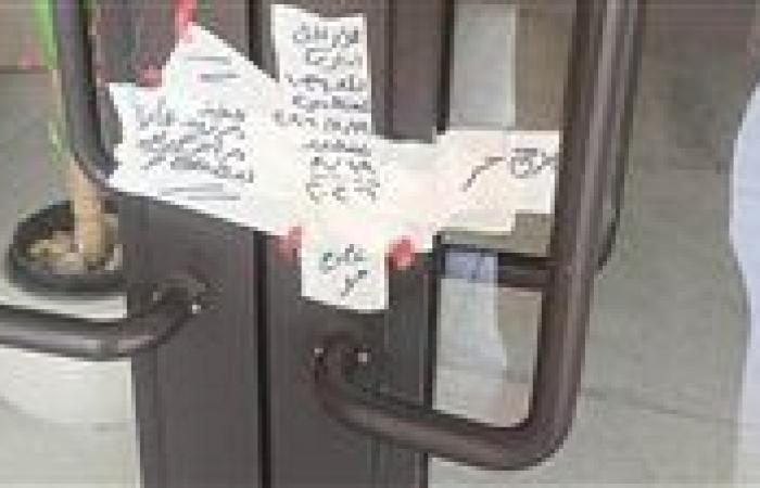 بالبلدي : الصحة
      تغلق
      3
      مراكز
      للعلاج
      الطبيعي
      وتضبط
      منتحلي
      صفة
      أطباء
      ومستلزمات
      مجهولة