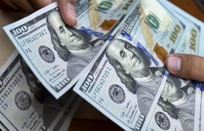 بالبلدي: سعر
      الدولار
      اليوم
      الجمعة
      21-8-2026..
      استقرار
      العملة
      الأمريكية
      أمام
      الجنيه