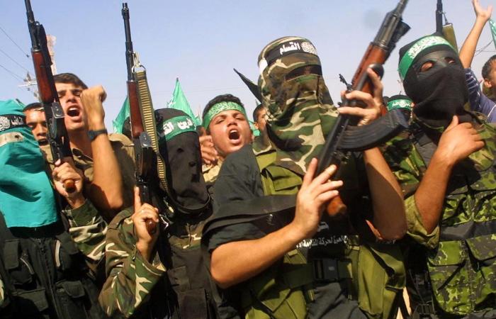 بالبلدي: "هزيمة غير مسبوقة".. علاء مبارك يعلق على منشور حول موافقة حماس على نزع سلاحها