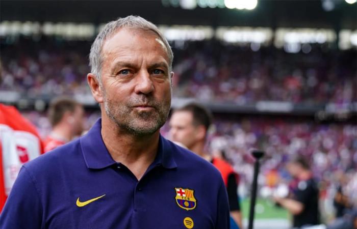 بالبلدي : لاعب
      برشلونة
      ينفي
      رحيله
      ويُلقي
      الكرة
      في
      ملعب
      فليك