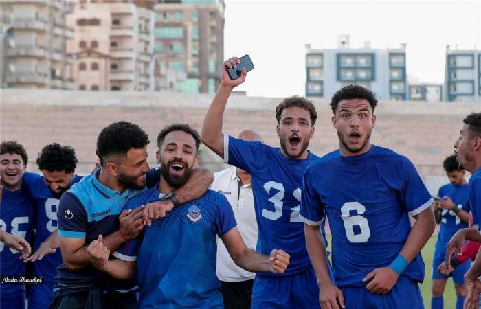 بالبلدي : فيديو
      |
      بترول
      أسيوط
      يسقط
      في
      فخ
      التعادل
      أمام
      السويس
      بتروجيت
      بالوقت
      القاتل