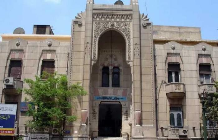 نقابة
      الأطباء
      تحيل
      طبيبا
      للتحقيق
      بسبب
      عمليات
      تغيير
      لون
      العين:
      مضاعفاتها
      خطيرة
      قد
      تصل
      لفقدان
      البصر