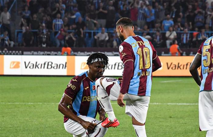بالبلدي : فيديو
      |
      باكورة
      أهدافه..
      محمد
      صلاح
      يسجل
      هدف
      طرابزون
      سبور
      الأول
      أمام
      باشاك
      شهير