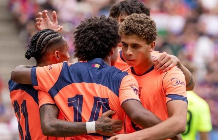 بالبلدي : تشكيل
      برشلونة
      المتوقع
      أمام
      إلتشي
      اليوم
      في
      الدوري
      الإسباني