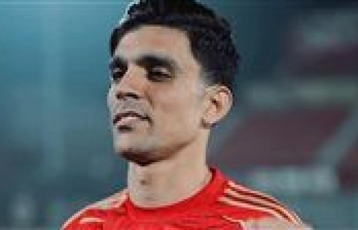 بالبلدي: نجم
      الأهلي
      السابق:
      «ضربة
      جزاء
      بن
      شرقي
      واضحة..
      مش
      هيطير
      من
      الهوا
      !!»