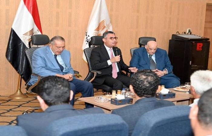 بالبلدي : وزير
      التموين
      يوجه
      بمراجعة
      تكلفة
      إنتاج
      الخبز..
      لجنة
      مشتركة
      لحسم
      مطالب
      أصحاب
      المخابز
      خلال
      شهر