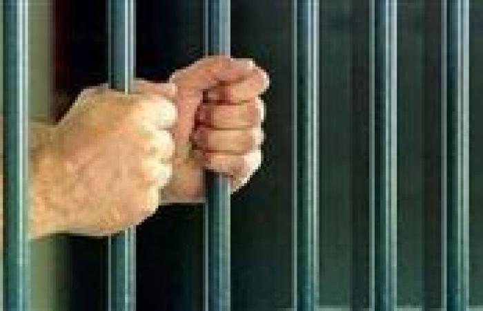 بالبلدي : ضبط
      متهمين
      بالتحرش
      بسيدة
      خلال
      استقلالها
      توكتوك
      رفقة
      زوجها
      بالشرقية