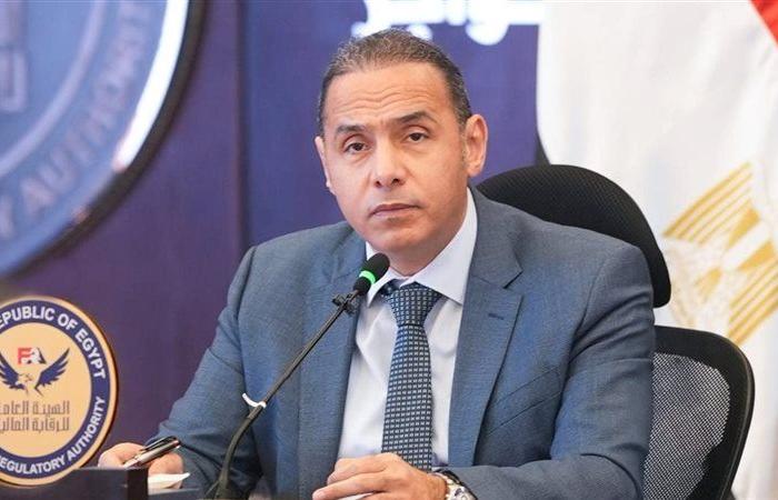 بالبلدي : الرقابة
      المالية
      تكشف
      مفاجآت
      واقعة
      المدرسة
      الدولية..
      319
      مليون
      جنيه
      تمويلات
      لـ619
      ولي
      أمر
      و839
      عقدًا