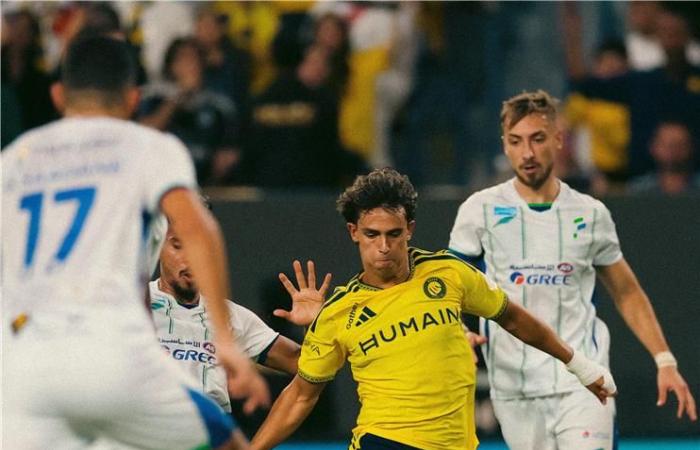 بالبلدي : فيديو
      |
      تحت
      أنظار
      رونالدو..
      النصر
      يسحق
      الفتح
      بثلاثية
      في
      افتتاح
      مشواره
      بالدوري
      السعودي