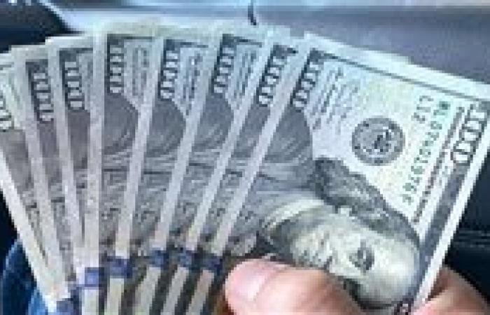 بالبلدي: سعر
      الدولار
      في
      البنوك
      والسوق
      السوداء
      اليوم
      الإثنين
      24
      -
      8
      -
      2026