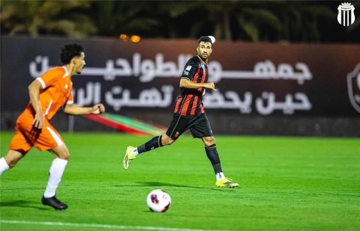 بالبلدي : فيديو
      |
      بمساهمة
      تريزيجيه..
      الرياض
      يفوز
      على
      الزلفي
      بثنائية
      ويتأهل
      لدور
      الـ
      16
      من
      كأس
      الحرمين