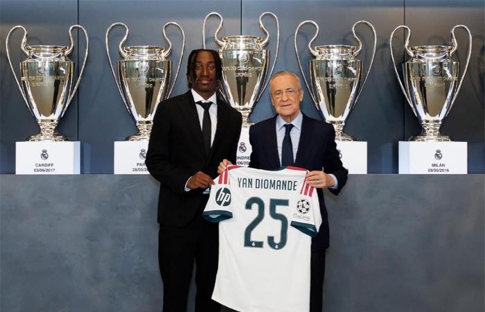 بالبلدي : يان
      ديوماندي:
      فخور
      بوجودي
      مع
      أفضل
      ناد
      في
      العالم..
      ونستطيع
      الفوز
      بالدوري
      وأبطال
      أوروبا
      معًا