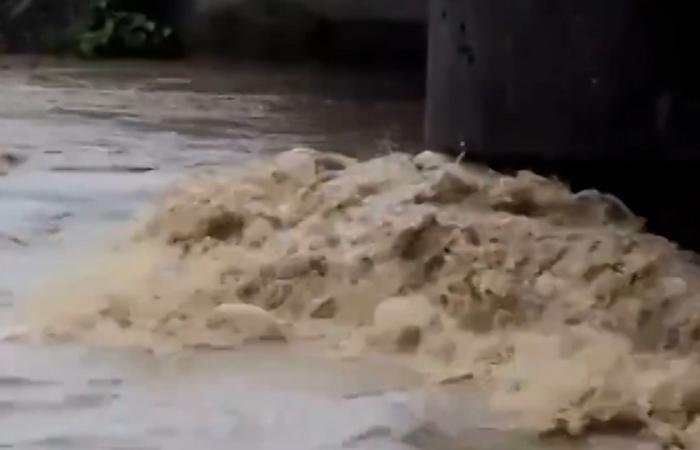belbalady مشاهد لأمطار غزيرة تضرب أجزاء من اليابان.. والأرصاد تصدر أعلى درجات التحذير