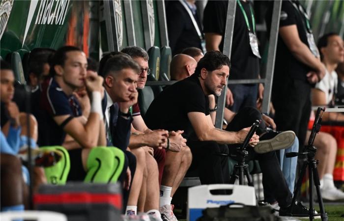 بالبلدي : قرار
      جديد
      من
      فاتح
      تيكي
      بعد
      رحيله
      عن
      تدريب
      طرابزون
      سبور