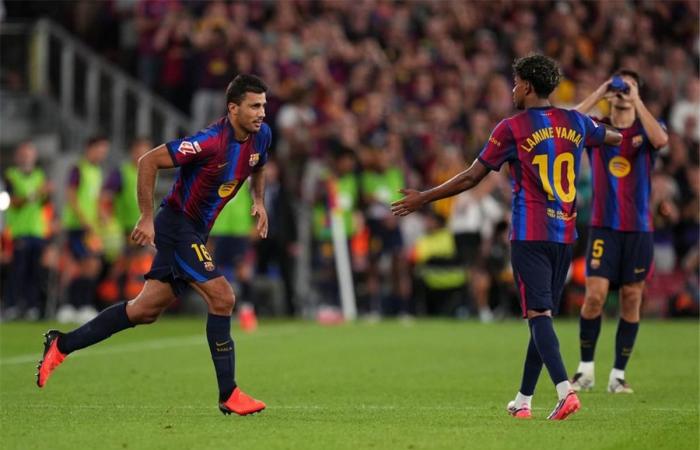 بالبلدي : رجل
      مباراة
      برشلونة
      وأتلتيك
      بلباو
      في
      الدوري
      الاسباني