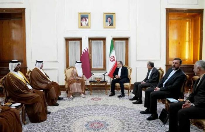 عراقجي
      يجري
      مباحثات
      مع
      وزير
      خارجية
      قطر
      في
      طهران