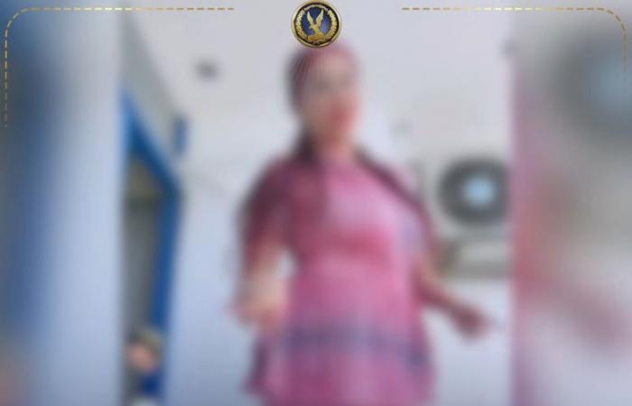 بالبلدي: فيديوهات
      مثيرة
      وحشيش
      للتعاطي..
      تفاصيل
      سقوط
      صانعة
      محتوى
      في
      قبضة
      شرطة
      الآداب
      بأكتوبر
