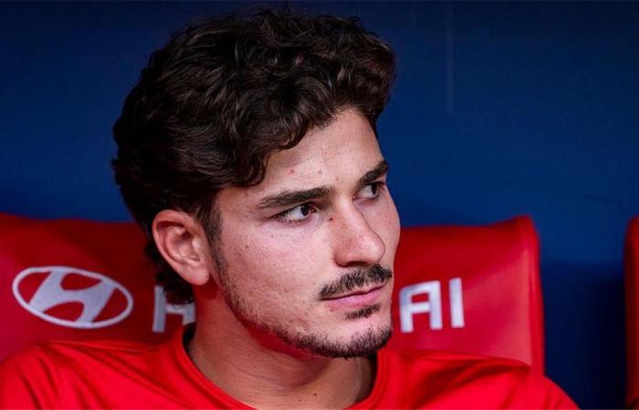 بالبلدي : ألفاريز
      يلجأ
      إلى
      حيلة
      جديدة
      للرحيل
      عن
      أتلتيكو
      مدريد