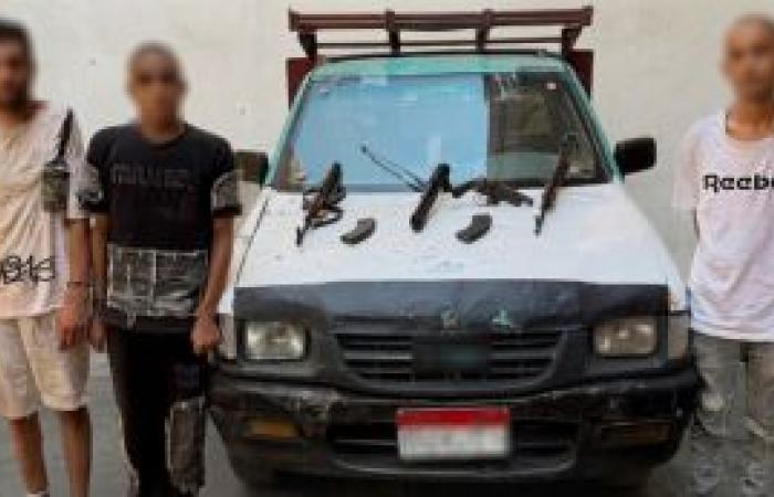 بالبلدي: مصرع
      المتورطين
      الـ3
      في
      واقعة
      السرقة
      الهوليودية
      خلال
      تبادل
      إطلاق
      النار
      مع
      الشرطة
