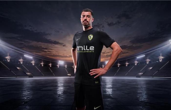 بالبلدي : الزمالك
      يكشف
      عن
      قميصه
      البديل
      قبل
      مواجهة
      إيه
      إس
      بورت
      الجيبوتي
