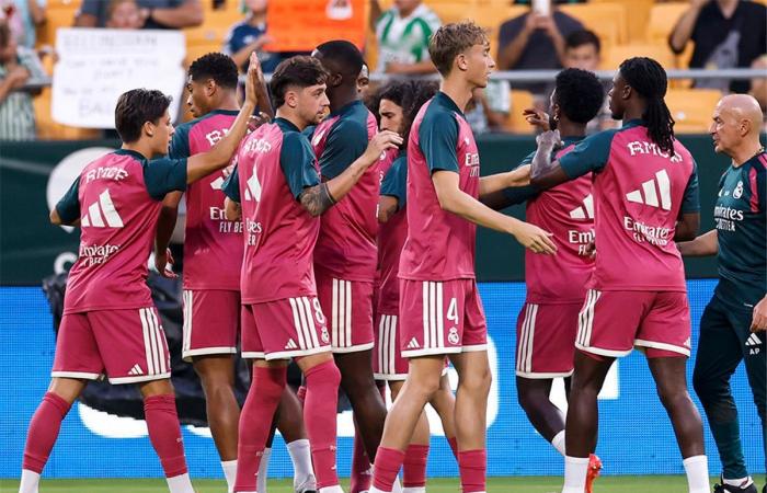 بالبلدي : موعد
      مباراة
      ريال
      مدريد
      القادمة
      بعد
      الهزيمة
      أمام
      ريال
      بيتيس
      في
      الدوري
      الإسباني