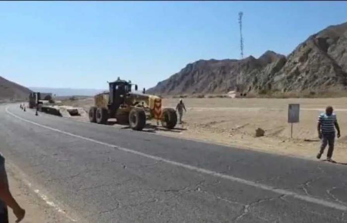 هيئة
      الطرق
      توضح
      حقيقة
      سوء
      حالة
      طريق
      قفط
      القصير..
      أعمال
      تطوير
      وصيانة
      بطول
      180
      كم