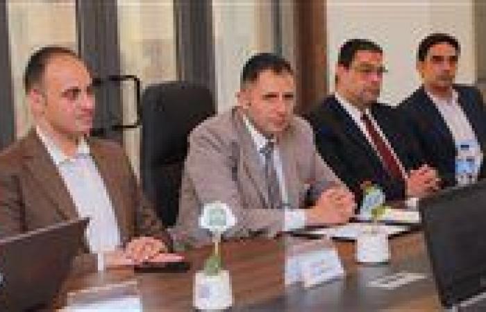 بالبلدي: محافظ
      دمياط
      يتابع
      أعمال
      تقييم
      المشروعات
      المتقدمة
      بالمبادرة
      الوطنية
      للمشروعات
      الخضراء
      الذكية