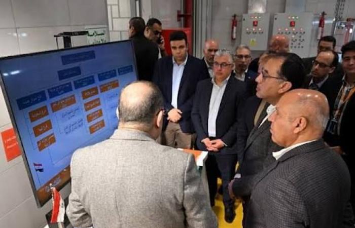 بالبلدي : «فلير»
      توسّع
      استثماراتها
      في
      السخنة
      بـ11
      مليون
      دولار..
      600
      ألف
      كشاف
      إضاءة
      سنويًا
      و150
      فرصة
      عمل