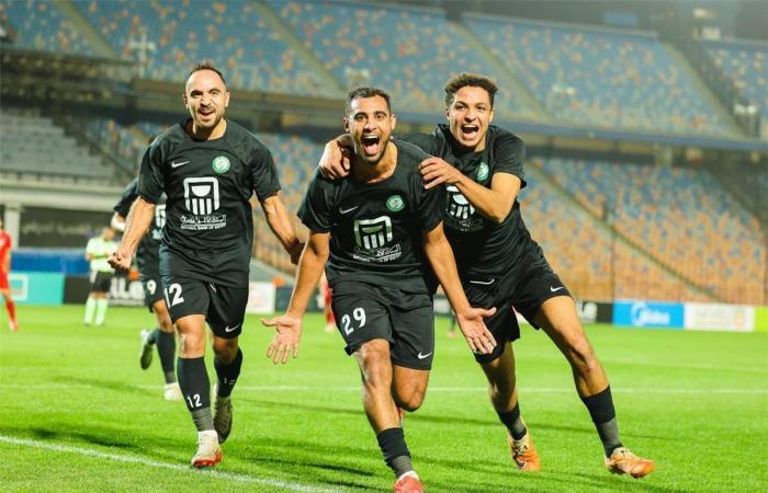 بالبلدي : فيديو
      |
      البنك
      الأهلي
      يفوز
      بثلاثية
      على
      غزل
      المحلة
      في
      الدوري