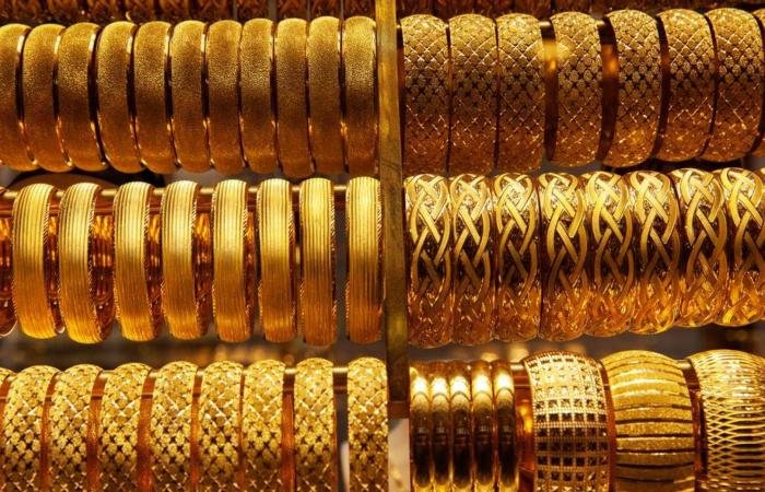 بالبلدي : أسعار
      الذهب
      اليوم
      في
      الأردن..
      عيار
      21
      يهبط
      من
      جديد
      بعد
      انخفاض
      المعدن
      الأصفر..
      كم
      بلغ
      الآن؟