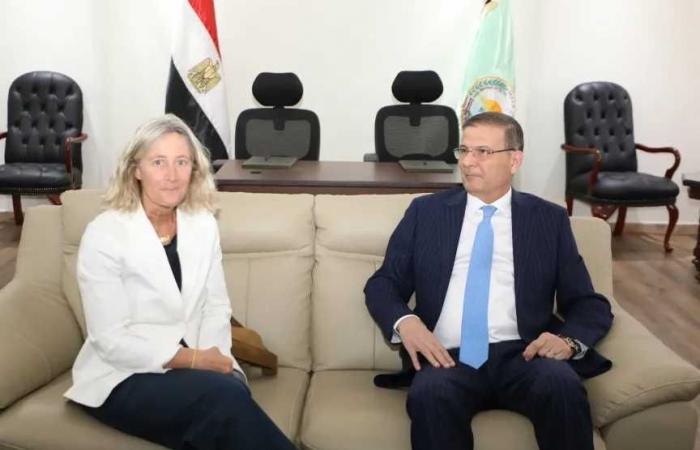 وزير
      الزراعة
      يتابع
      مع
      quot;الوكالة
      الإيطاليةquot;
      مستجدات
      المشروعات
      المشتركة
      وتقدم
      مشروع
      quot;EU-KAFIquot;