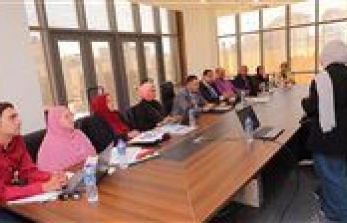 بالبلدي: محافظ
      دمياط
      يشهد
      ختام
      أعمال
      لجنة
      تقييم
      المشروعات