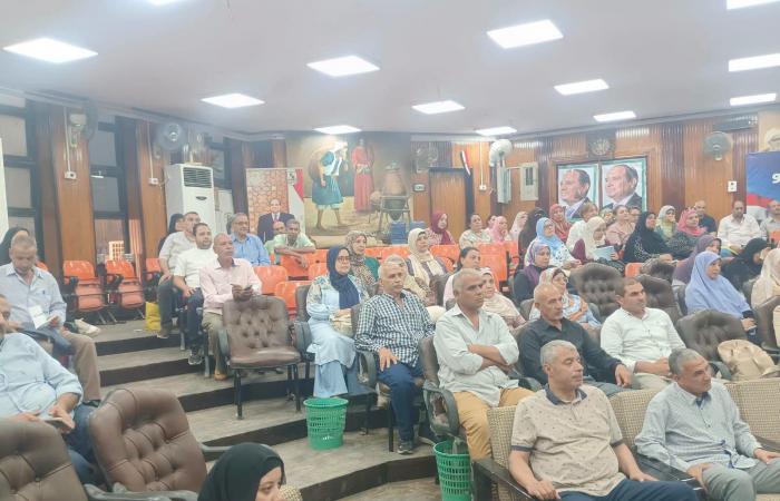 بالبلدي : وكيل
      تعليم
      بني
      سويف
      يبحث
      استعدادات
      التربية
      الاجتماعية
      للعام
      الدراسي
      الجديد